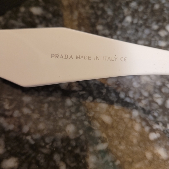 ✅PRADA BOLD WHITE 💯 SIZE 140 - Picture 9 of 10